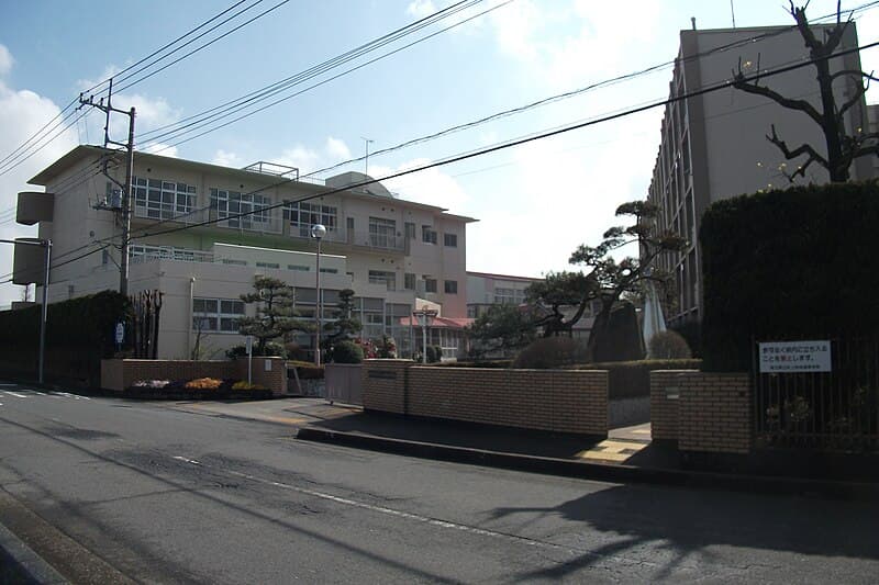 吹上秋桜高等学校