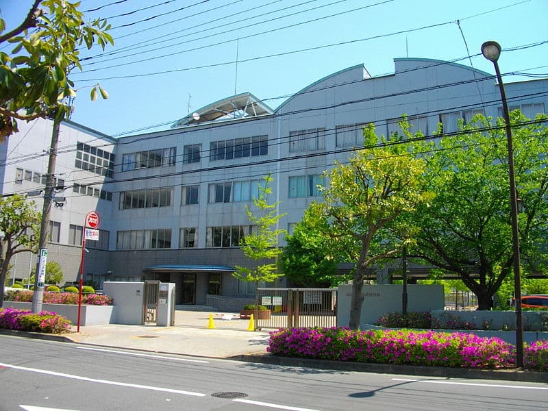 東高等学校