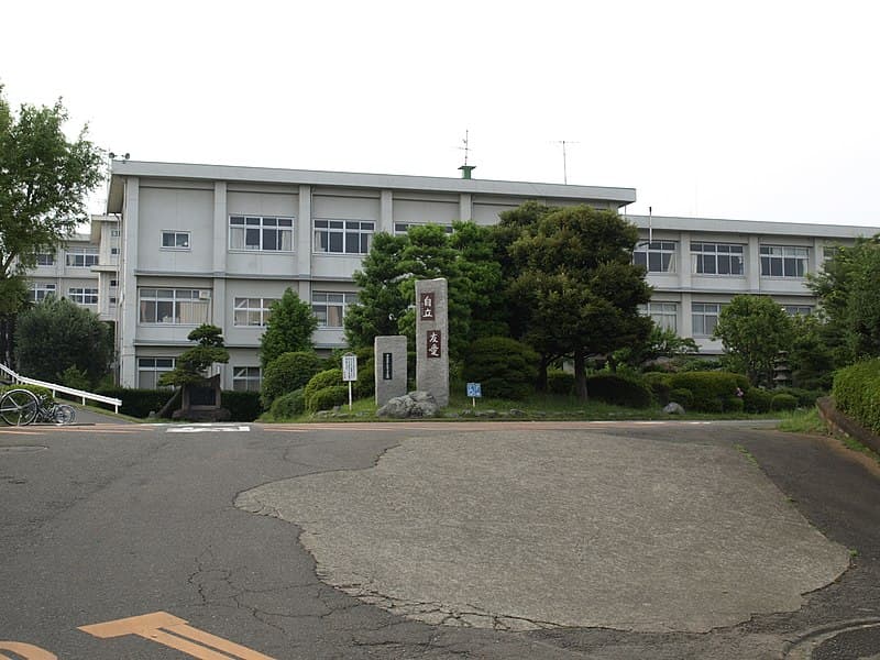 伊勢原高等学校・普通科(定時制)