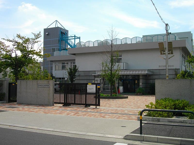 足立西高等学校